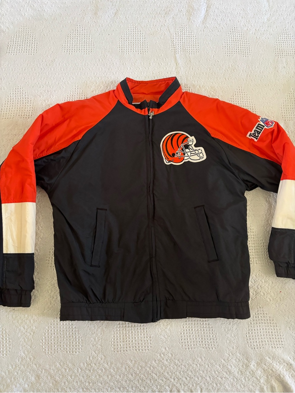 Vintage 90s Cincinnati Bengals Chalk Line Puffer Jacket Coat Unisex Medium RARE